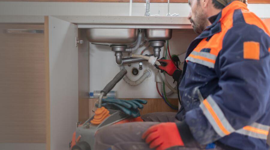 Professional slab leak plumber services in Earth City, MO